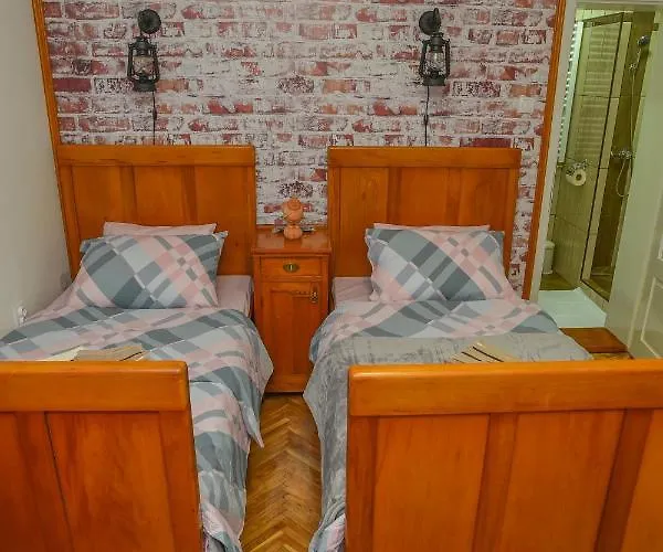 Familija 77 Appartement *